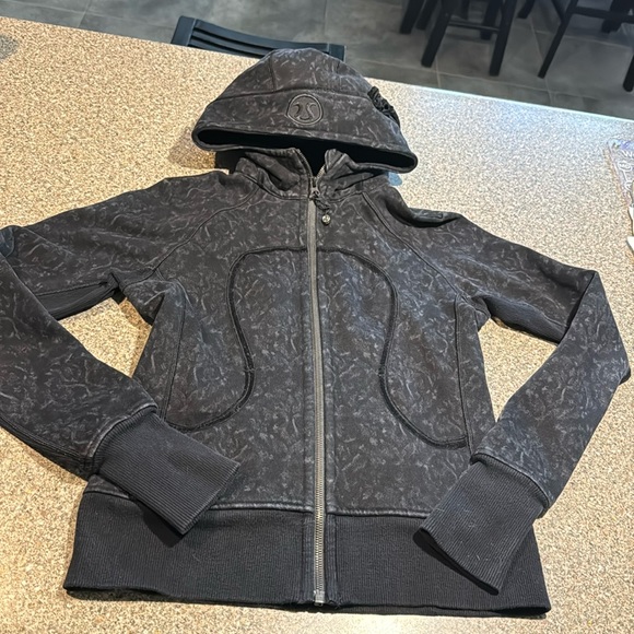 Rare lululemon scuba sweatshirt - Picture 1 of 4